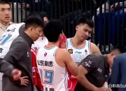 爱游戏中国官网-福建男篮不敌北京首钢，遭遇困境的简单介绍