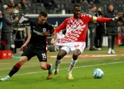 爱游戏app下载-法兰克福客场大胜霍芬海姆，重现胜利之风