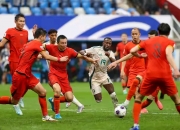 爱游戏在线登录-包含精彩绝伦的球场对抗，备受瞩目的足球盛宴的词条