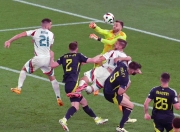 爱游戏中国官网-挪威队进攻激烈，葡萄牙队惨遭击败