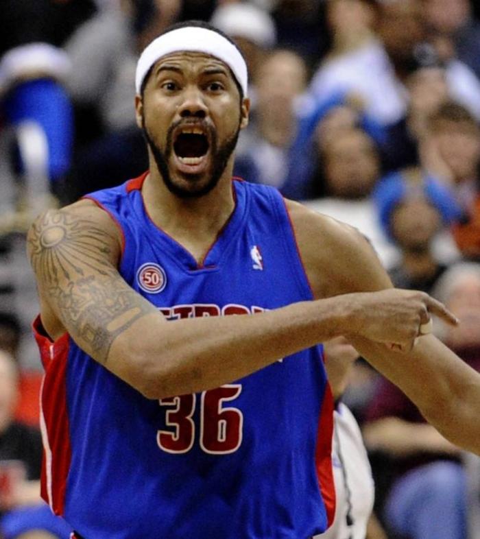 体坛巨星的动人表现:球场上的光芒 体坛巨星的动人表现:球场上的光芒