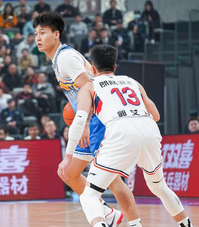 包含主场作战压力山大,球队心理素质面临考验的词条 包含主场作战压力山大,球队心理素质面临考验的词条