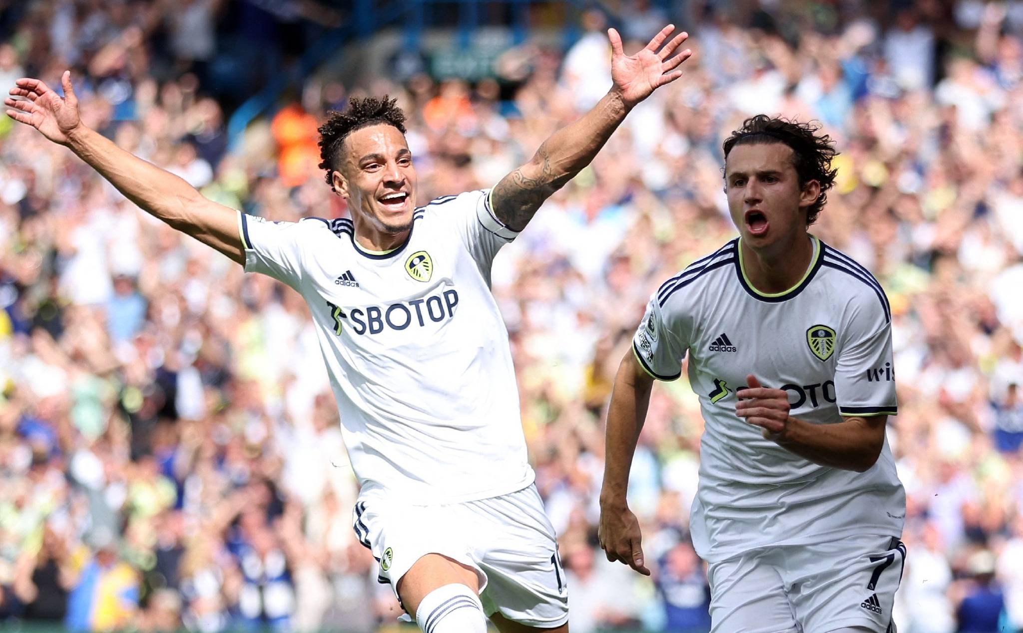 利兹联情绪激动,赢球成为积分榜黑马的简单介绍 利兹联情绪激动,赢球成为积分榜黑马的简单介绍