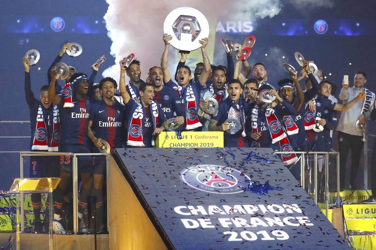 关于里昂客场大败,法甲联赛排名下滑至第六的信息 关于里昂客场大败,法甲联赛排名下滑至第六的信息