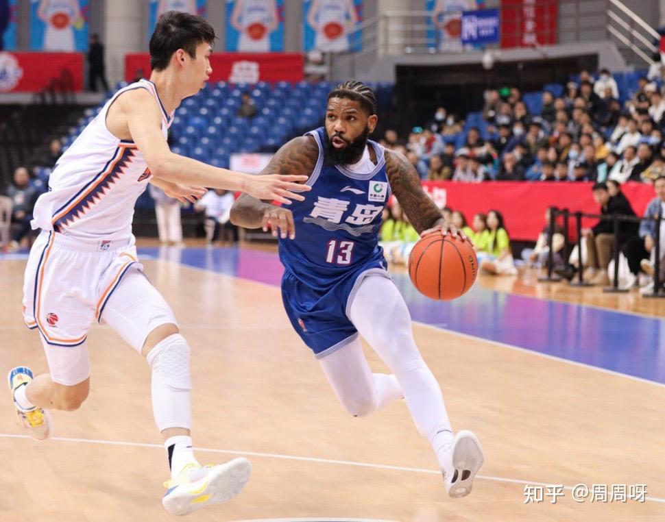 里昂队在关键时刻抢得一场胜利 里昂队在关键时刻抢得一场胜利