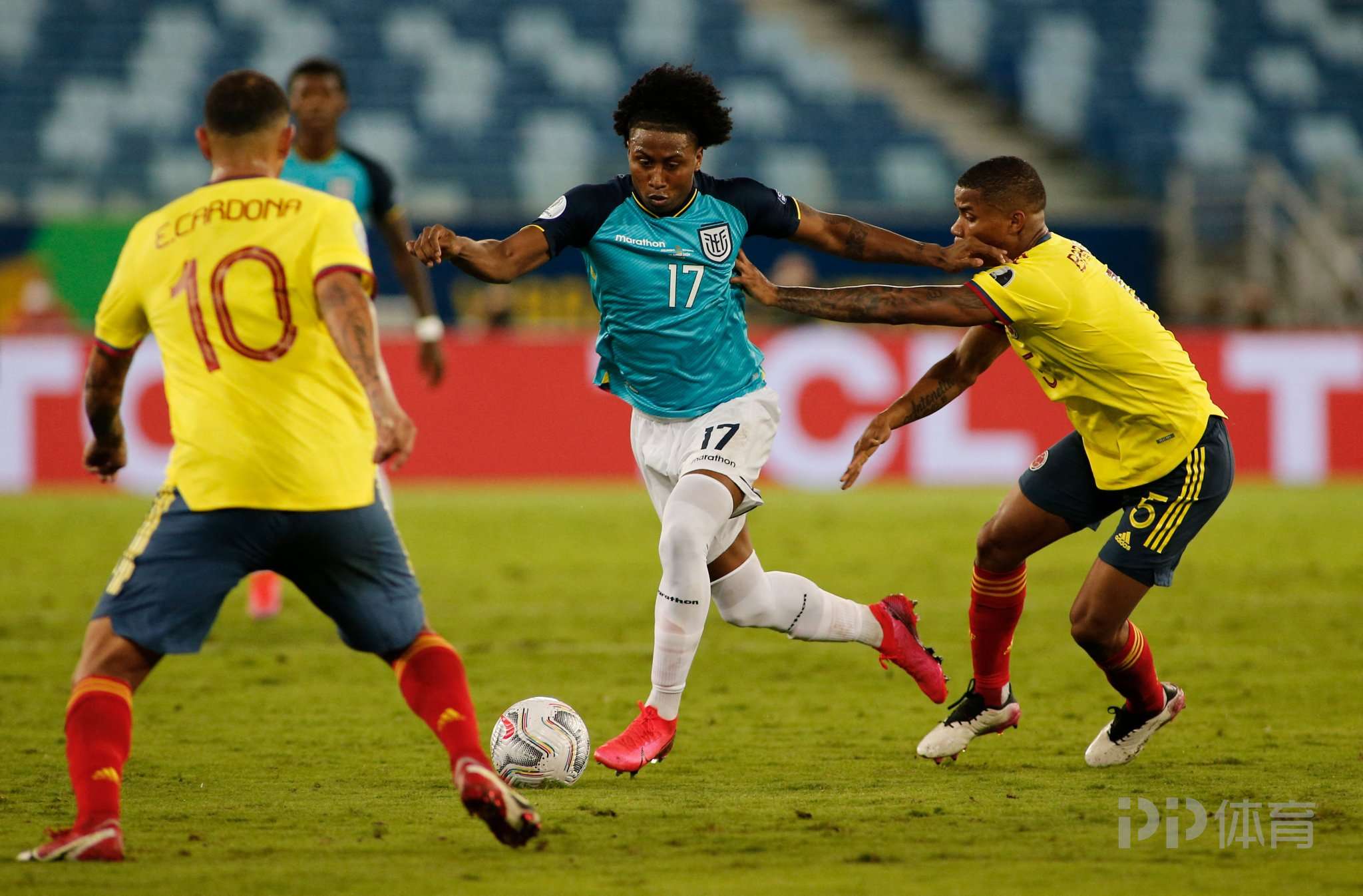 塞尔维亚击败厄瓜多尔,实力强大领跑小组! 塞尔维亚击败厄瓜多尔,实力强大领跑小组!