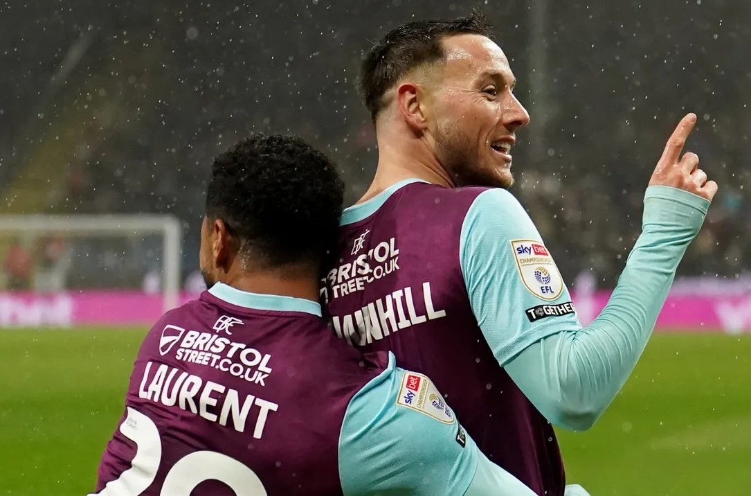 曼联德比战平,谢菲联战平狼队 曼联德比战平,谢菲联战平狼队