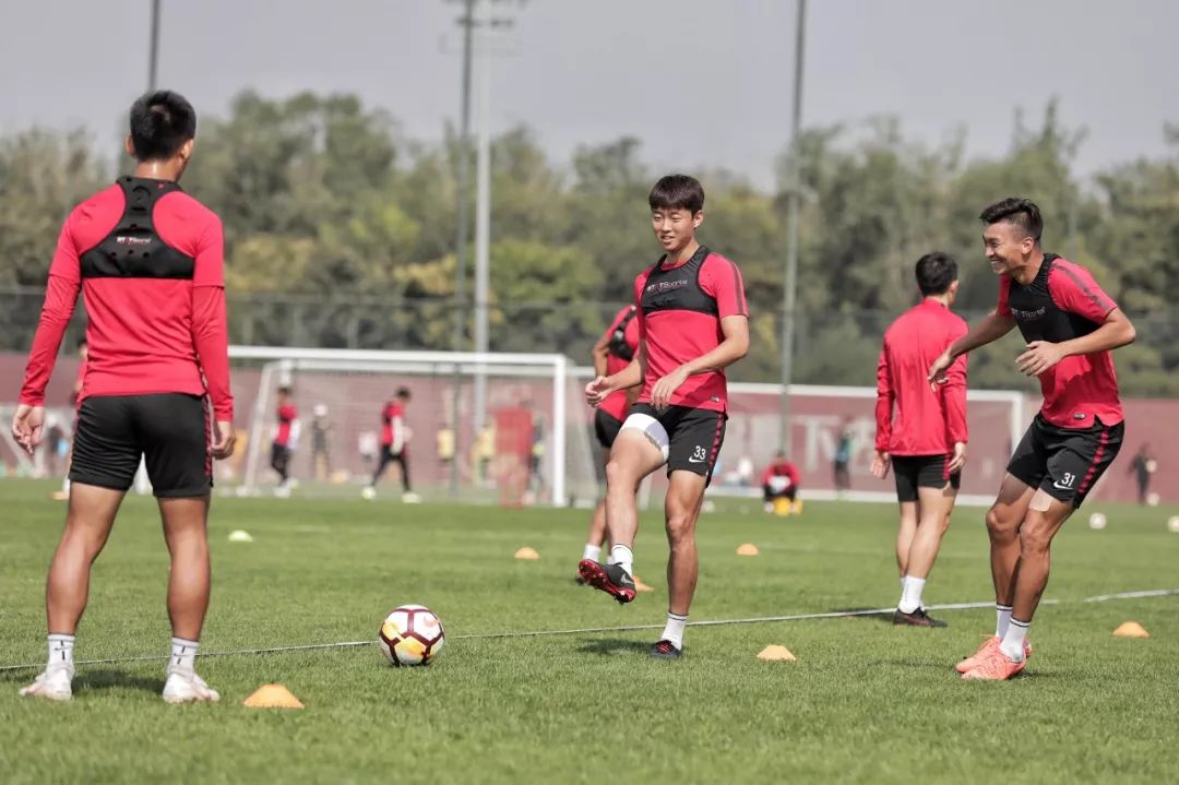 河北华夏幸福力争胜利,全力以赴 河北华夏幸福力争胜利,全力以赴