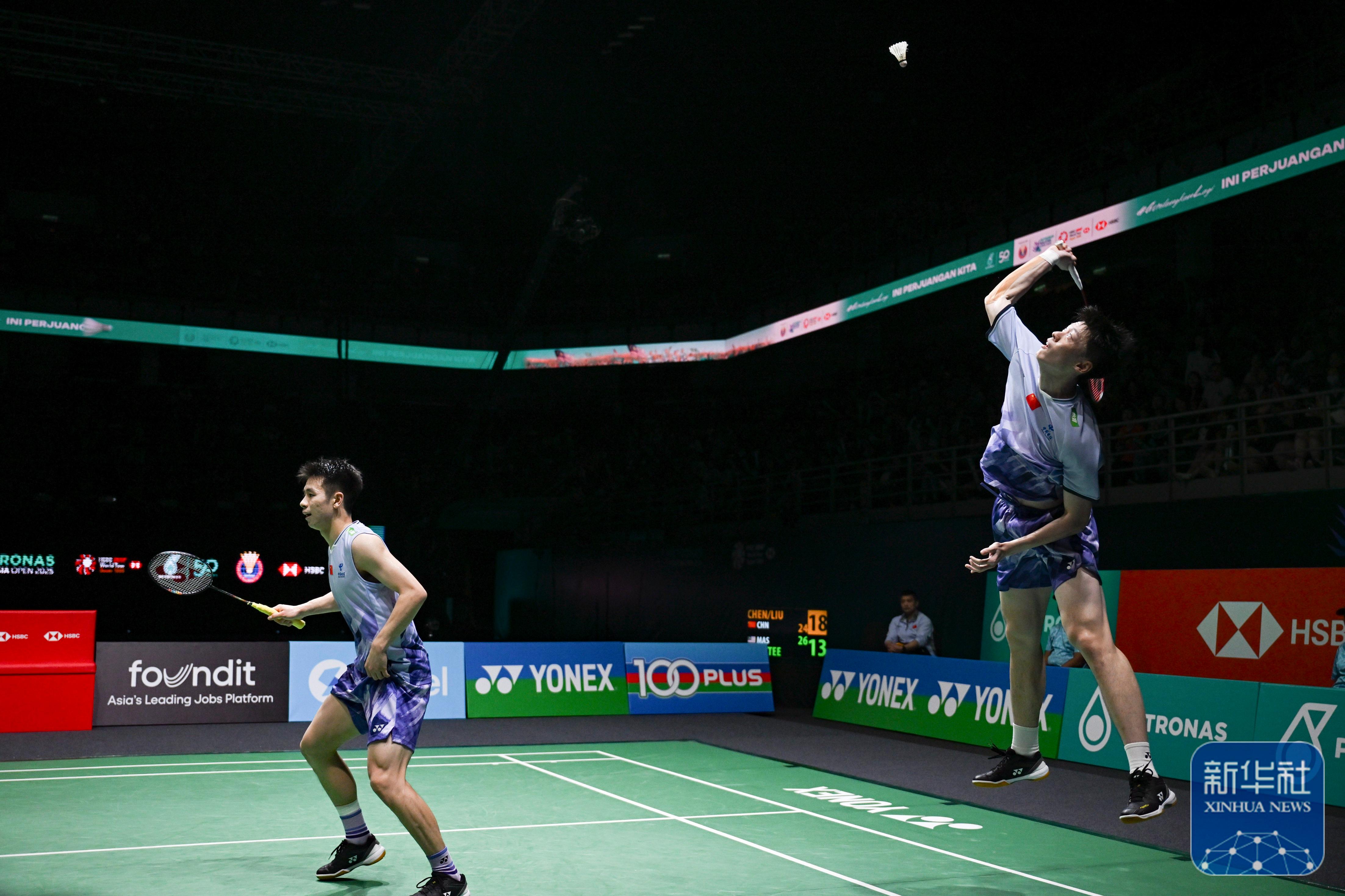 意外黑马登顶羽毛球赛场,实力惊人 意外黑马登顶羽毛球赛场,实力惊人