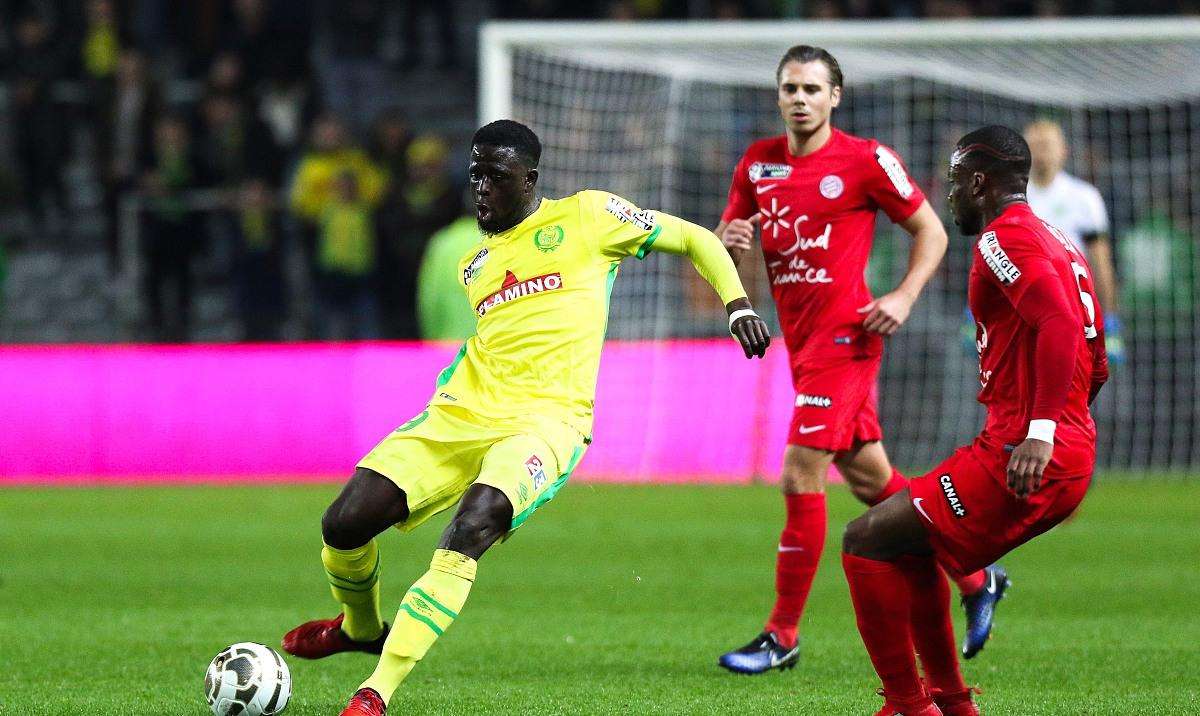 雷恩足球队在法国联赛中逆袭获胜 雷恩足球队在法国联赛中逆袭获胜