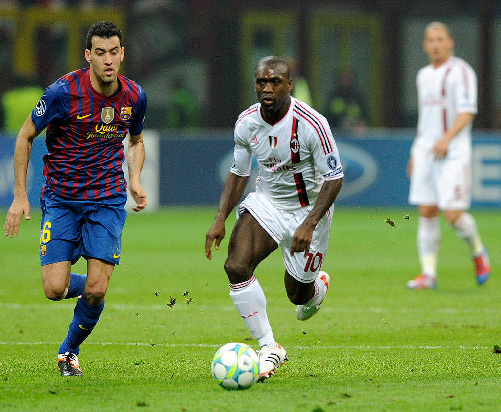 硬汉球员在比赛中展现出色防守 硬汉球员在比赛中展现出色防守