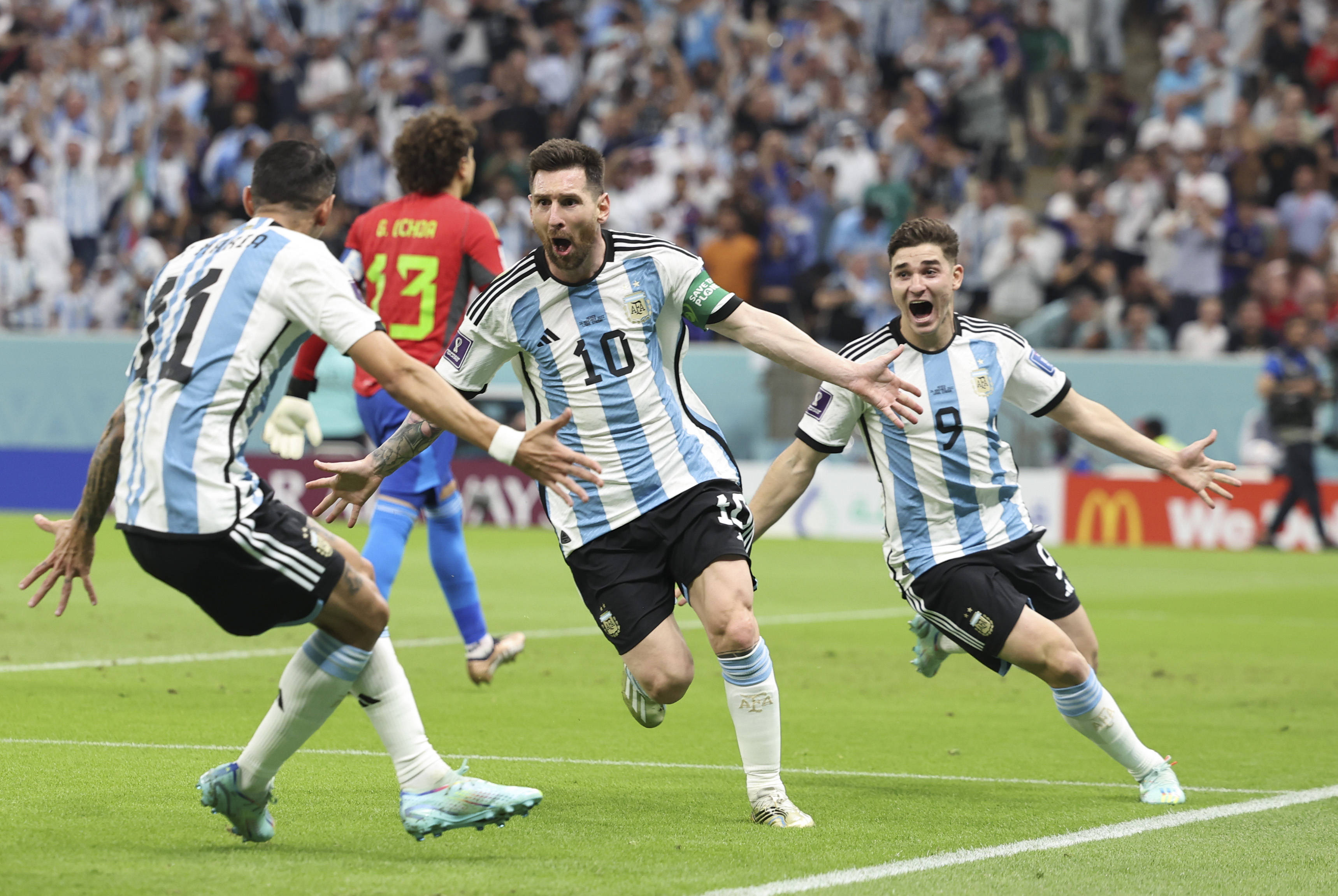 美洲足球精锐球队抵达阿根廷、展开激烈角逐 美洲足球精锐球队抵达阿根廷、展开激烈角逐