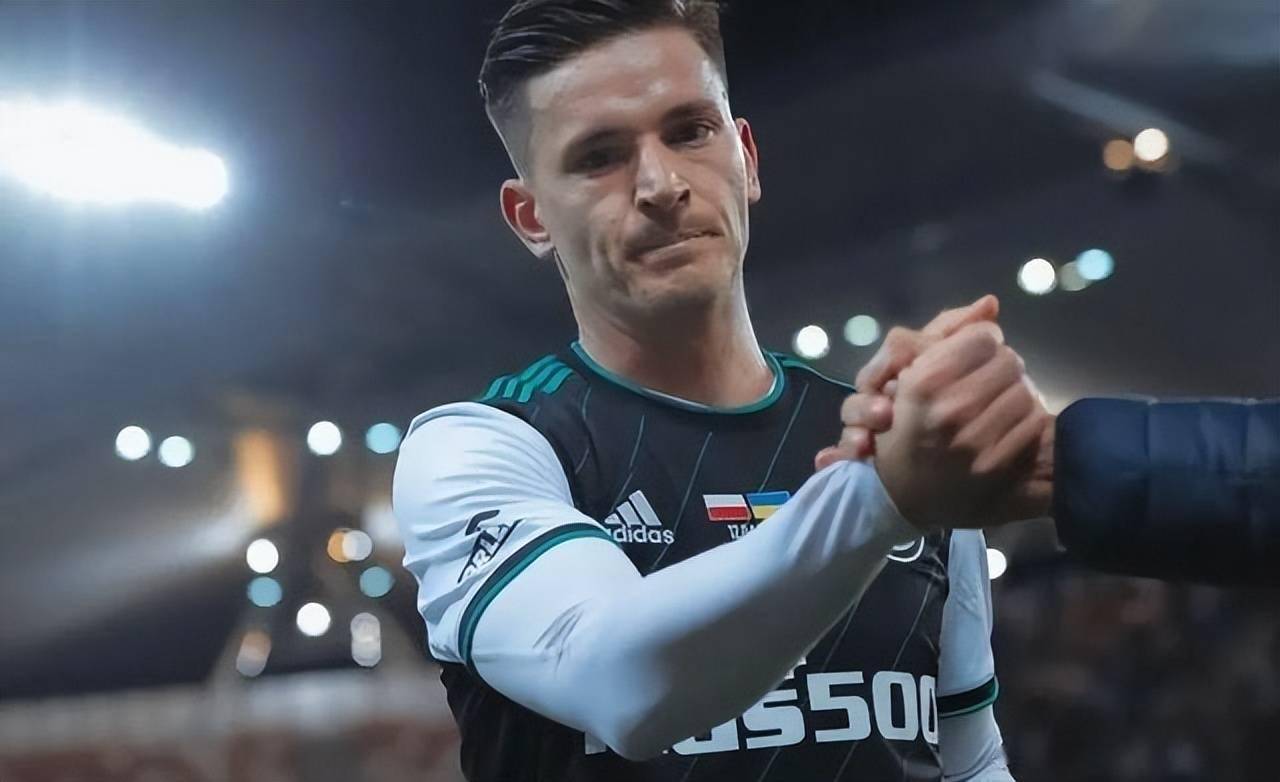 瓦伦西亚前锋连场进球,成为球队毒瘤的简单介绍 瓦伦西亚前锋连场进球,成为球队毒瘤的简单介绍