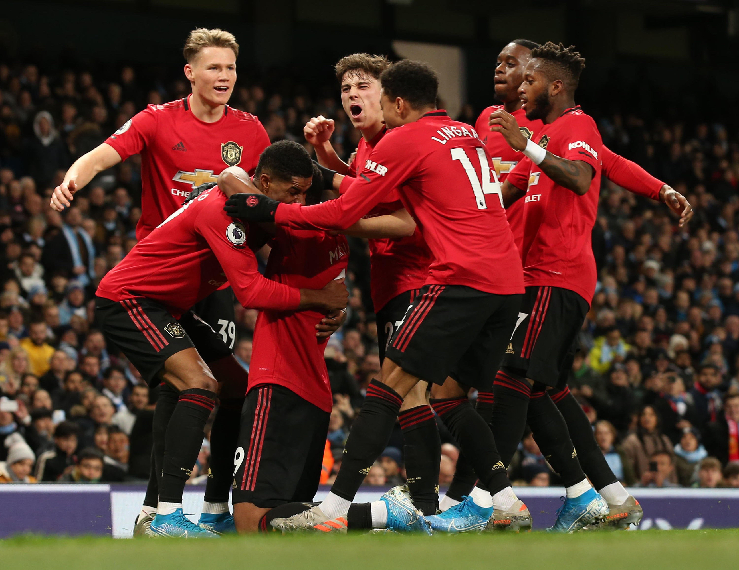 曼联连胜,士气高涨追赶前四的简单介绍 曼联连胜,士气高涨追赶前四的简单介绍