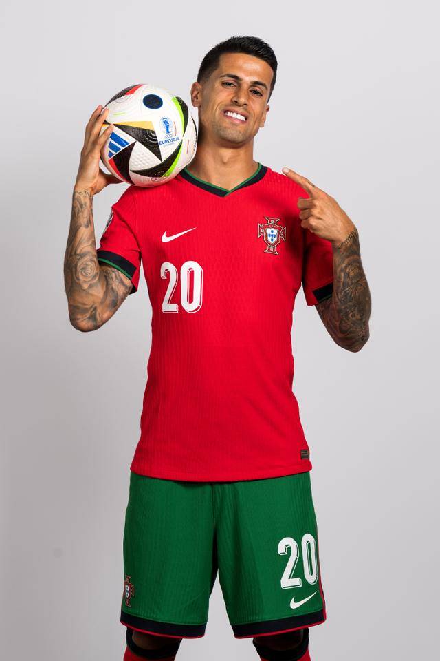 捷克队在国内比赛中展现出色表现 捷克队在国内比赛中展现出色表现