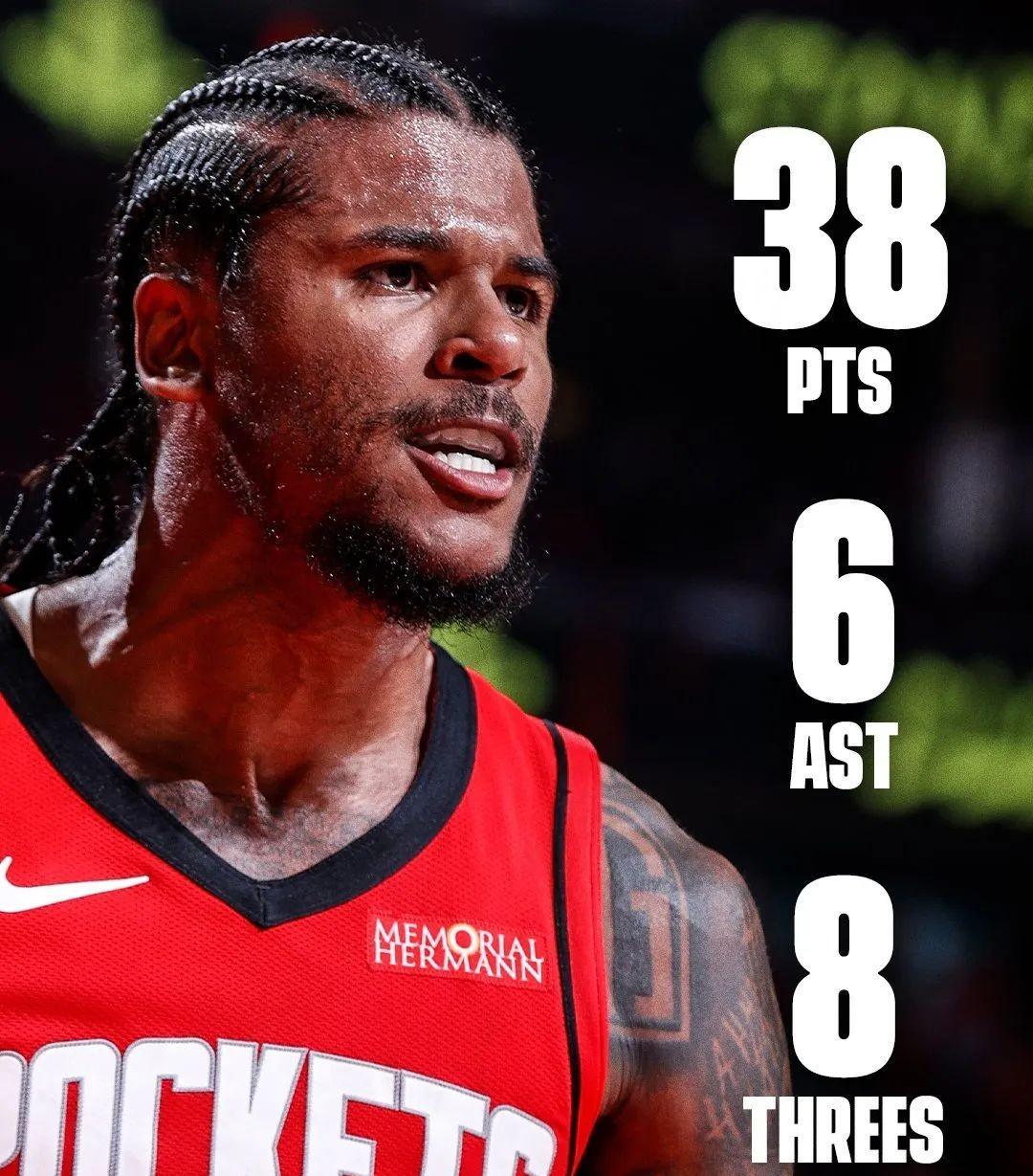 勇士客场绝胜雷霆,格林火力全开 勇士客场绝胜雷霆,格林火力全开