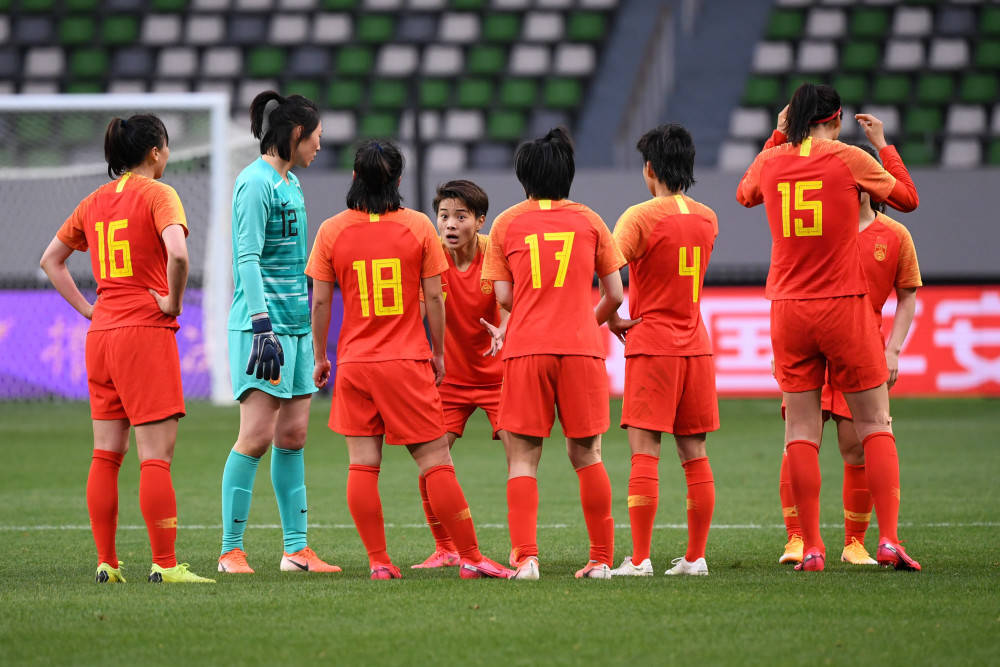 日本女足队在比赛中发挥出色夺冠 日本女足队在比赛中发挥出色夺冠