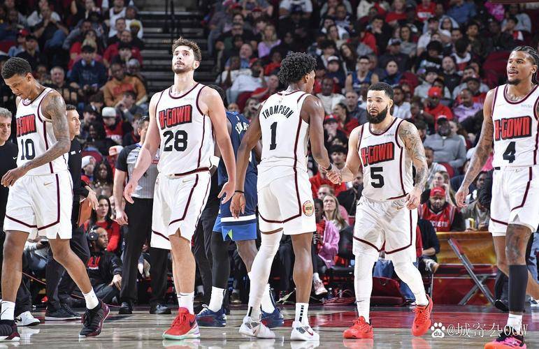 热火绝杀篮网,球员关键时刻表现神勇备受赞誉 热火绝杀篮网,球员关键时刻表现神勇备受赞誉