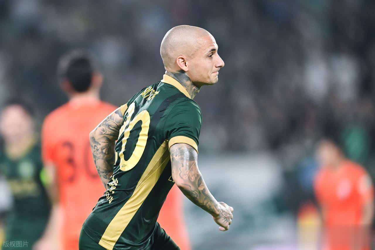 外援表现抢眼,助力球队夺得关键战胜的简单介绍 外援表现抢眼,助力球队夺得关键战胜的简单介绍