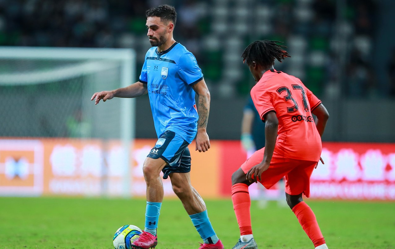 包含里尔主场逼平特鲁瓦,赛果不尽理想的词条 包含里尔主场逼平特鲁瓦,赛果不尽理想的词条